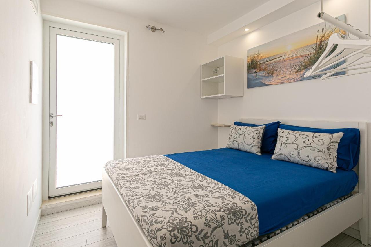 Resort Almaredamarra Con Piscina E Idromassaggio Sul Mare Torre San Giovanni Exterior foto