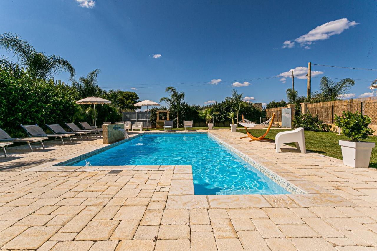 Resort Almaredamarra Con Piscina E Idromassaggio Sul Mare Torre San Giovanni Exterior foto