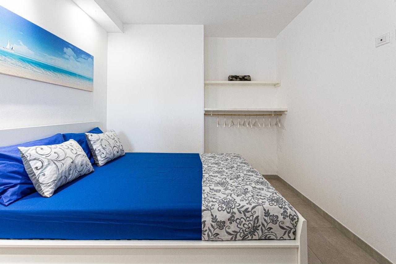 Resort Almaredamarra Con Piscina E Idromassaggio Sul Mare Torre San Giovanni Exterior foto