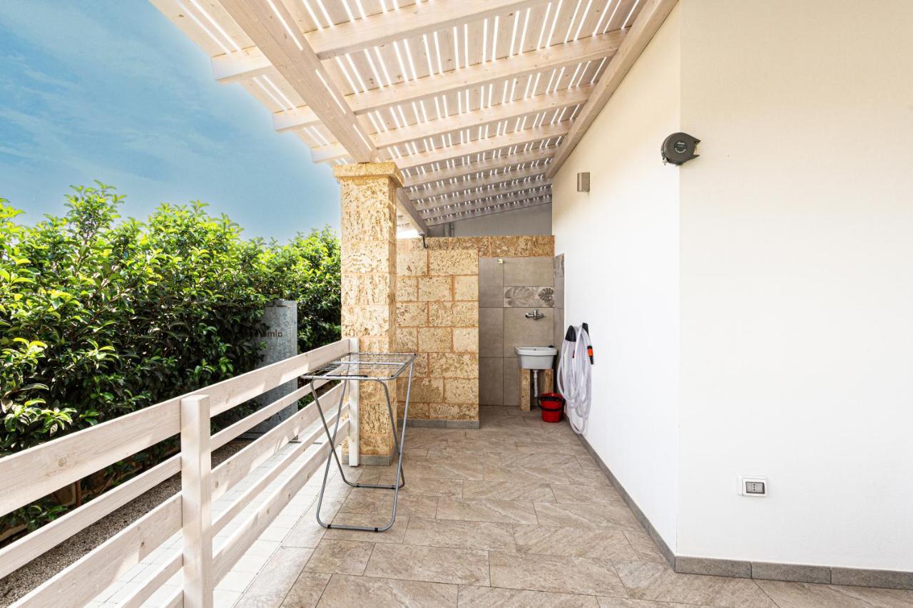 Resort Almaredamarra Con Piscina E Idromassaggio Sul Mare Torre San Giovanni Exterior foto