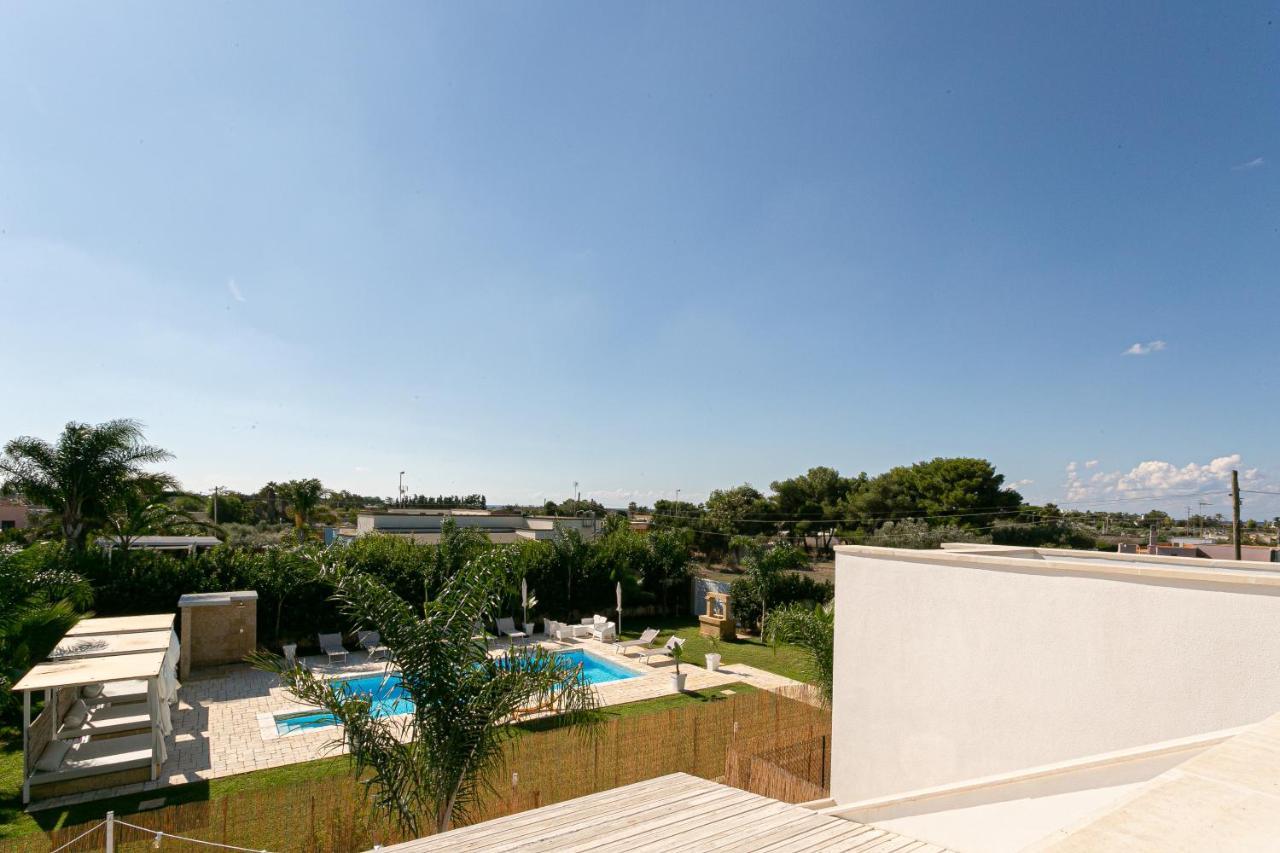 Resort Almaredamarra Con Piscina E Idromassaggio Sul Mare Torre San Giovanni Exterior foto