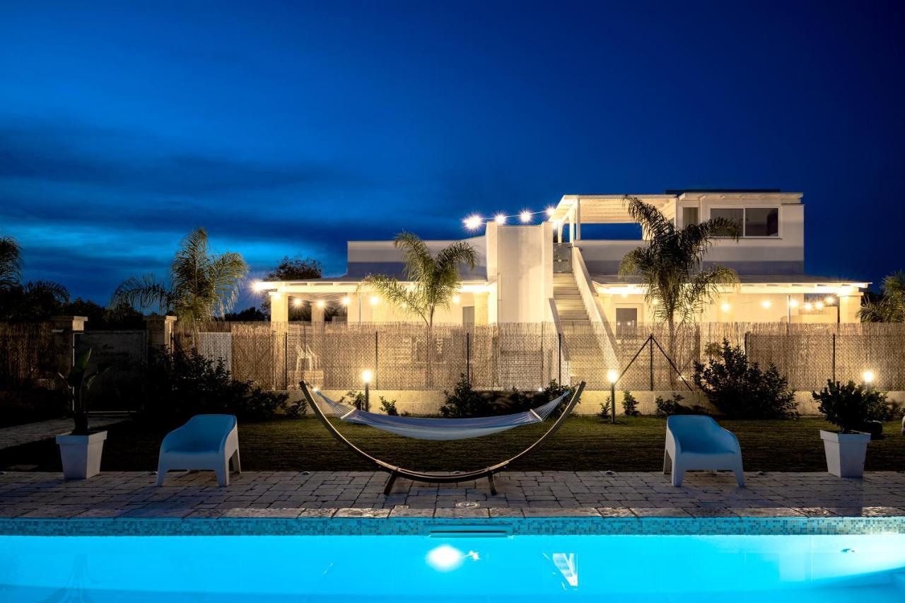 Resort Almaredamarra Con Piscina E Idromassaggio Sul Mare Torre San Giovanni Exterior foto