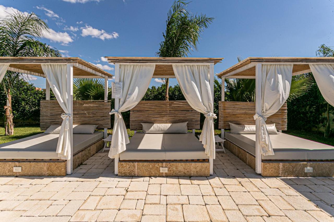 Resort Almaredamarra Con Piscina E Idromassaggio Sul Mare Torre San Giovanni Exterior foto